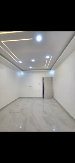 للبيع شقه بناء جديد لم تسكن ثاني هندسي يوجد مصعد سوبر ديلوكس