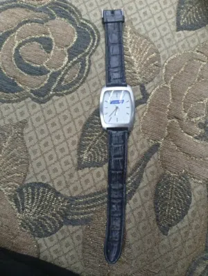 ساعة جيتانس قديمة إصدار محدود