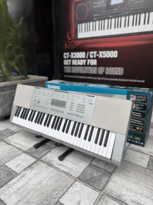 للبيع أورغ CASIO LK-280 الأصلية