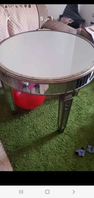 طاولة زاوية من ذا ون