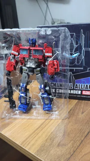 مجسم اوبتموس برايم Optimus Prime