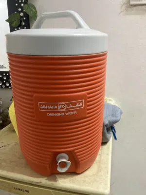 ترمس ماء نظيف