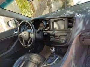 كيا K5 2012 هايبرد فضي مع مواصفات كوريا وشاشة لمس بحالة جيدة