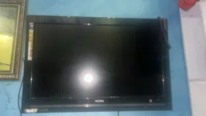 شاشة 32 بوصة ماركة Vestel x200 32* LCD AND HD ready