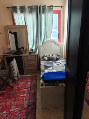 bed space to rent in khalidiya for girls