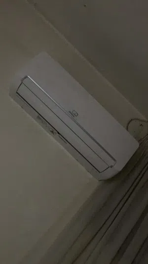 مكيف جنرال 1 طن استخدام مرا واحده مستعمل بحااالة الوكااله طالب فيه  معك فك 160دينار  بدون فك150دينار