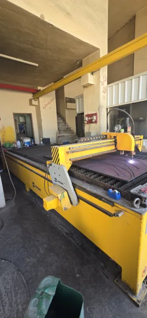 ماكينة CNC Plasma صناعية لقطع الحديد – مواصفات عالية ودقة إحترافيه