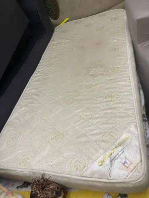 مترس مستخدم حالته جيده