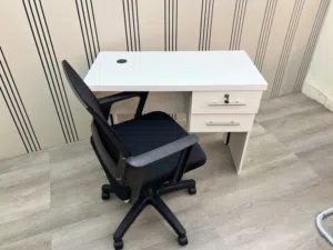 مكتب مع كرسي أنيق  مكتب عملي وأنيق يعطي لمسة فخامة لمكانك  مكتب +كرسي