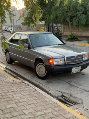مارسدس بنز حجم 190موديل 1991 كير ومحرك 1jz
