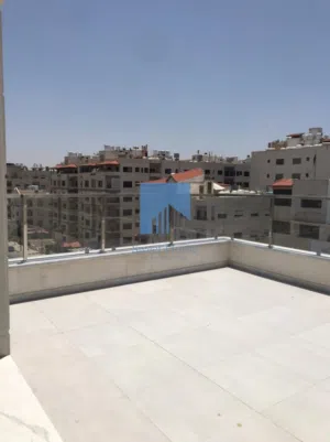 شقة فاخرة للبيع في الجاردنز - قرب قاضي القضاة طابق ثالث 185م مع روف دوبلكس 125م لم تسكن