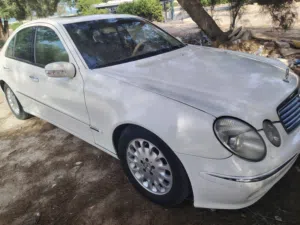 بحاله نادره مرسيدس 240E موديل 2005 كاملة المواصفات نظيفه نظيفه بسعر 750 دينار للجادين فقط شرط الفحص