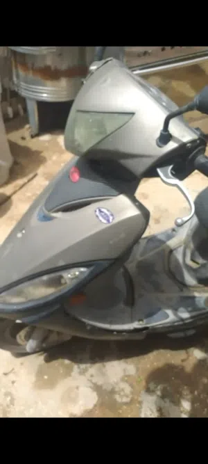 كامكو كما ظاهر بالصورة مستعملة شاصي ملحوم من زمان ميتر ما يشتغل مكينة نظيفة كفر جيد