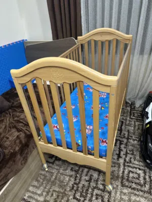 سرير بيبي من سنه ل 10 سنوات