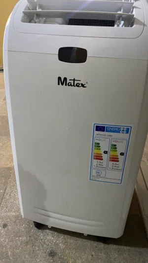 مكيف matex ساخن بارد طن بحالة الجديد معه كرتونته وكل اغراضه وحالته فوق الممتازة نضيف جدا