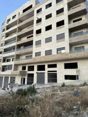 170 m2 More than 6 bedrooms Apartments for Sale in Nablus Rafidia