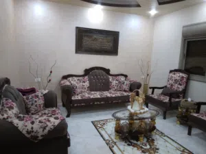 Furnished . Weekly4