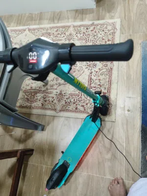 سكوتر بحالة ممتازه مناسب للاطفال