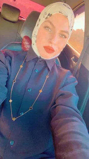 دنيا رئيس عمر أحمد 