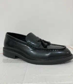 Tassel Loafers in black