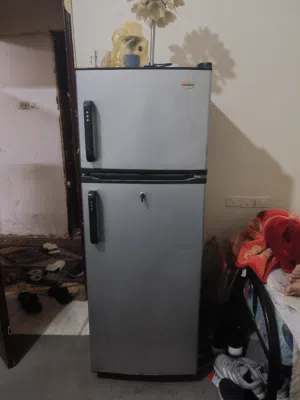 ثلاجة مطبخ محتاجه موتور