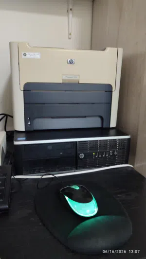 Pc with HP monitor