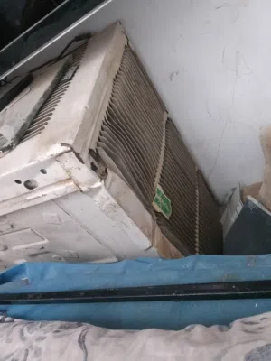 مكيف جنرال 2طن بحاله ممتازه