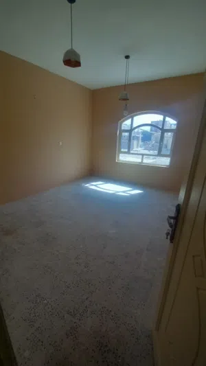 180 m2 5 Bedrooms Apartments for Rent in Sana'a Dar Silm