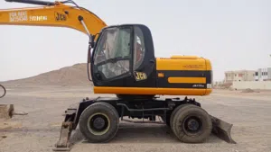 wheel/tyre excavator for sale حفار اطارات للبيع