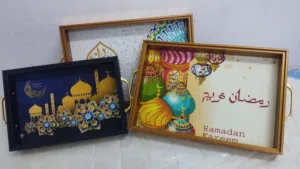 مجموعه من صواني التقديم فايبر منقوشه جديدات وشيك