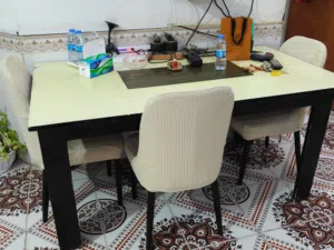 ميز طعام و6 كراسي