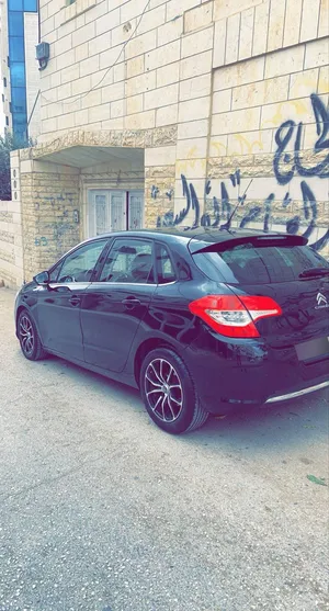 سيارة-شبابيك-مرتبة