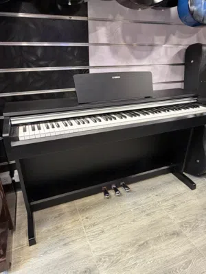 Piano Yamaha YDP-142