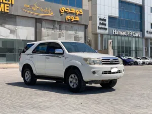 Toyota Fortuner 2009 (White)