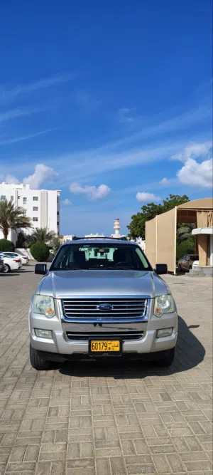 2010 Ford Explorer 4 x 4 - Good Condition 7 Seater