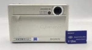 سوني سايبر-شوت  ديجيتال كاميرا Sony Cyber-shot DSCI Compact Digital Camera