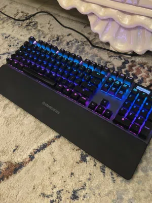 كيبورد جيمنج SteelSeries Apex 5 الوصف