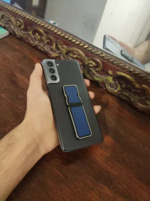 Samsung Galaxy S21 5G 256 GB in Tripoli