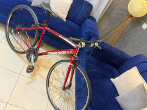 ليست مجرد دراجة... Diamondback الأصلية لعشاق التميز، خفيفة وسريعة ومجهزة بقطع Shimano أصلية.