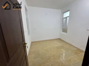 ايجار وحده سكنيه منطقه اليرموك  خلف نادي الترفيهي
