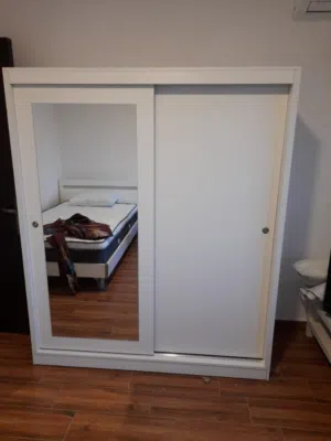 خزانة ملابس ابواب سحاب شبابي فقط