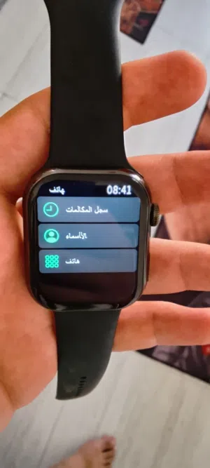 ساعة يد نظيفة شبه جديدة