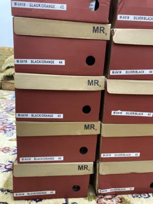 15 حذاء رياضي أصابع 3 اللوان بمقاسات مختلفة من 41-45