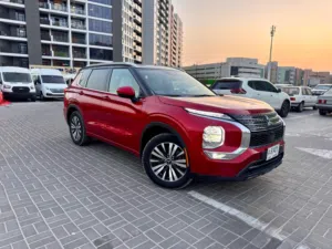 2023 MITSUBISHI OUTLANDER GT PREM FULL OPTION  CANADIAN SPEC  JAPAN BUILT  WHITE LEATHER  360 CAMERA