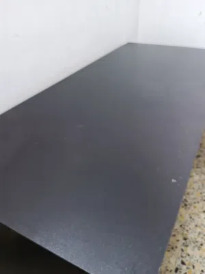 ميز لون اسود ومميز وقوه جميل سعر مناسب