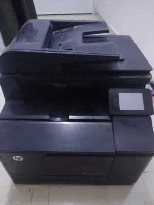 طابعه hp مستعمله للبيع الي مهتم يتواصل خاص