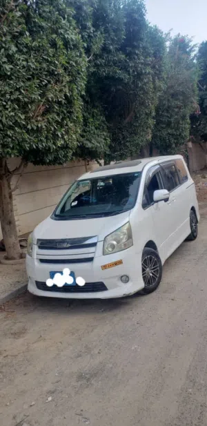توصيل طلاب مدارس او جامعه على باص نوها مريح وامن للطلاب