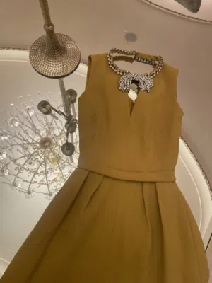 فستان من البراند التركي الراقي Machka اشتريته من تركيا مقاس xs