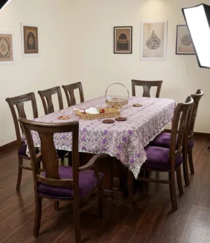 طقم كنب وغرفة سفره للبيع