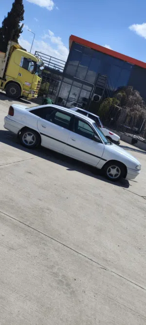 Opel . Astra . 1997 . Used3